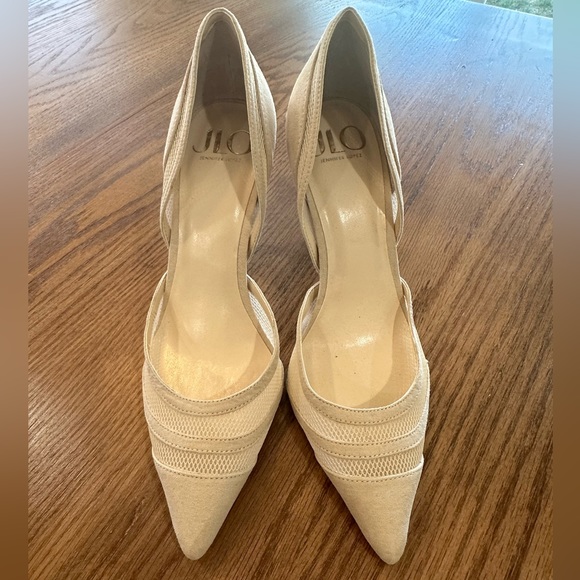 Jennifer Lopez nude/ beige Mandrea D’Orsay pump stilettos- NWOT - Picture 4 of 6